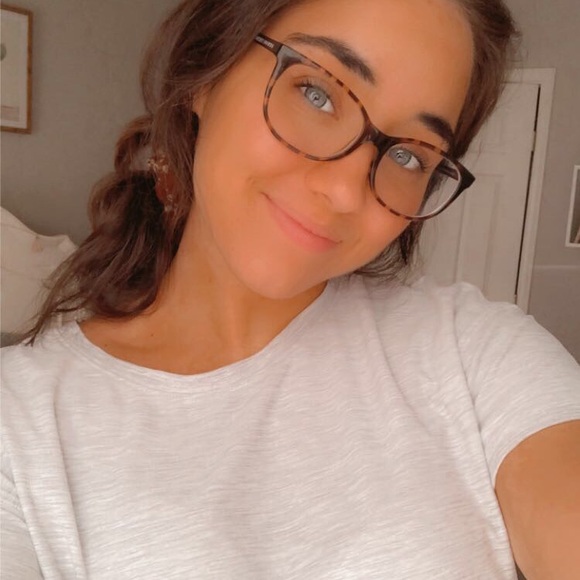 Meet your Posher, Emma - Picture 1 of 1